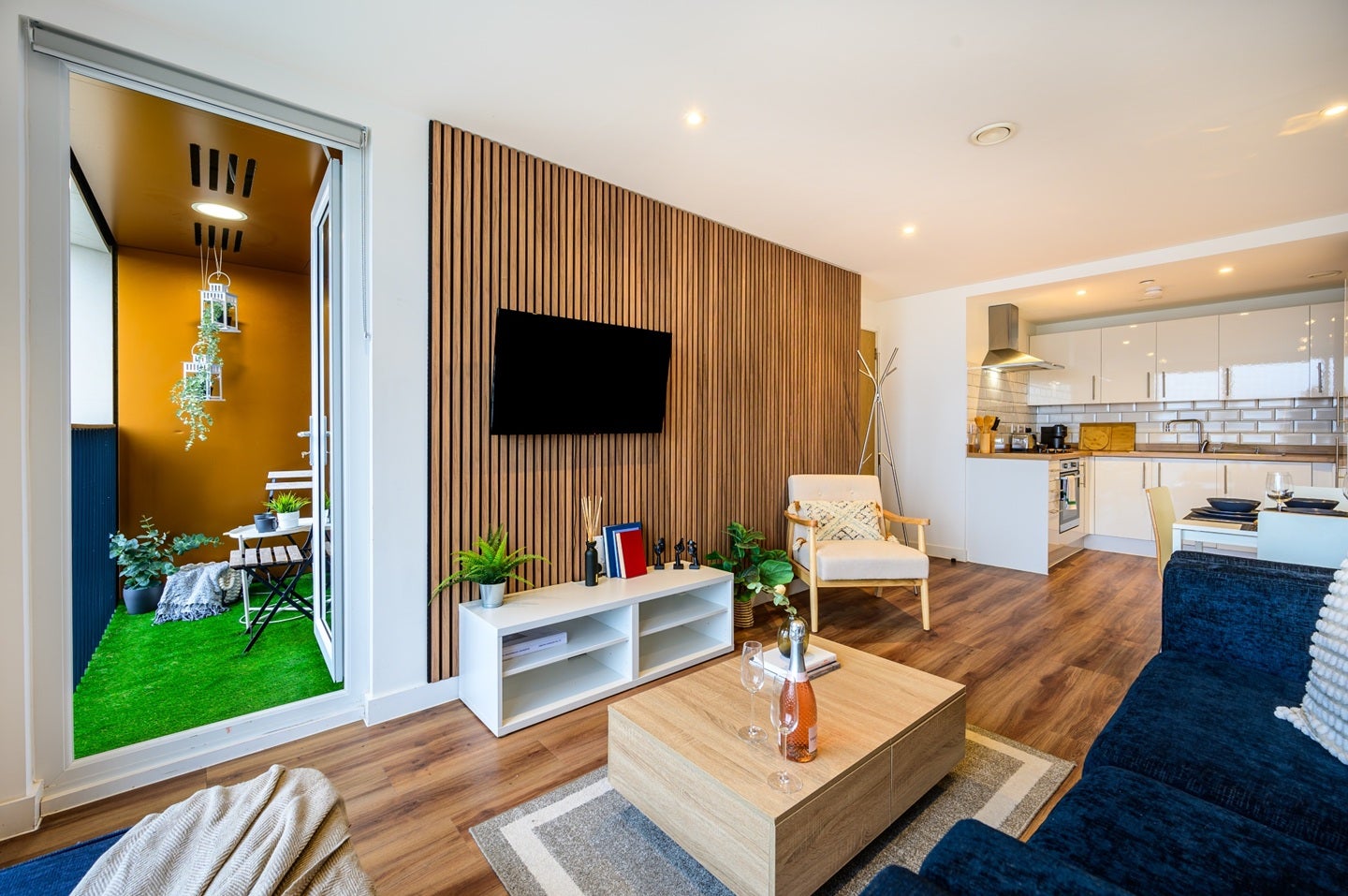 Flat Elmira Way in Salford