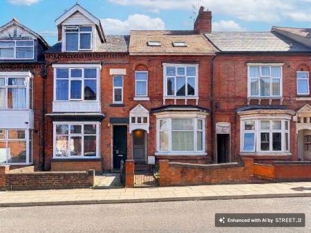 Flat Glenfield Road in Leicester