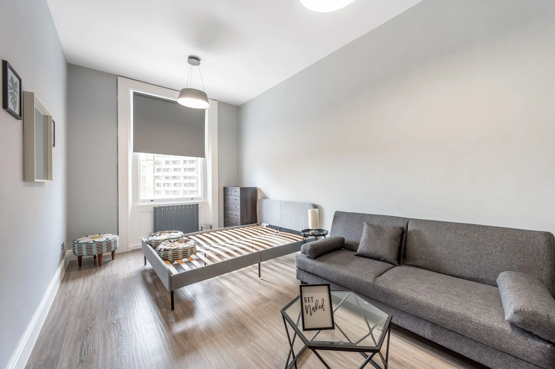 Flat Gloucester Gardens in City of Westminster