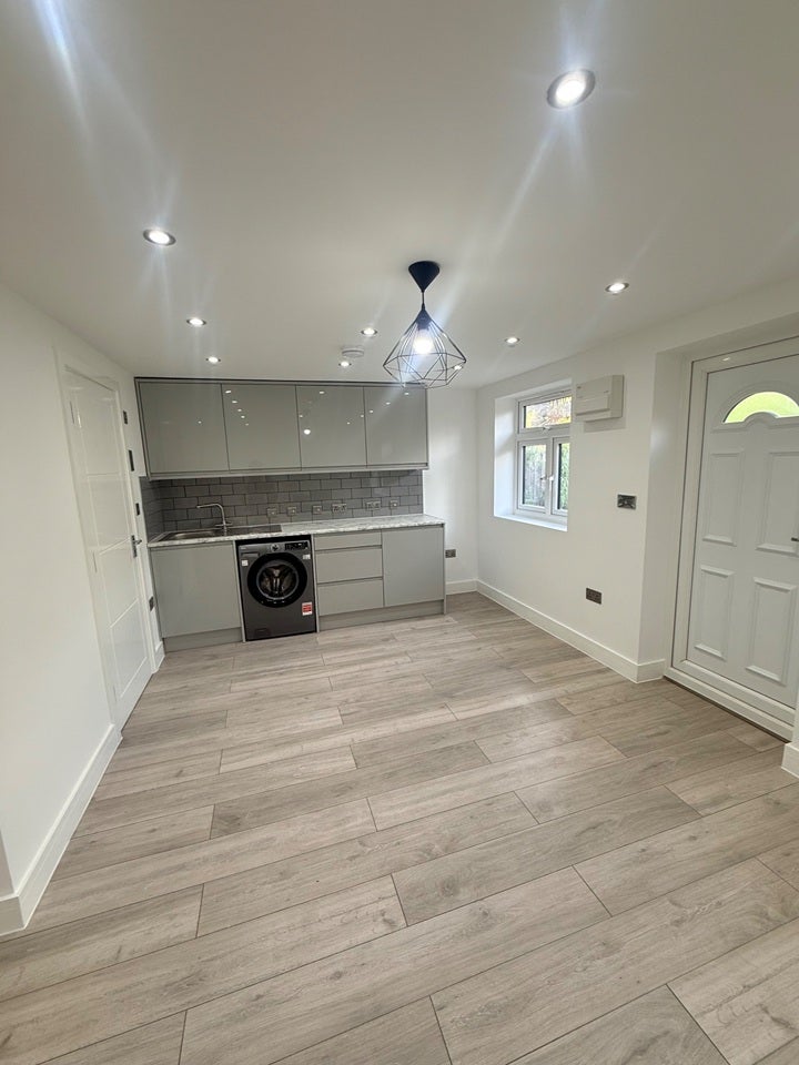 Flat Harewood Drive in Greater London