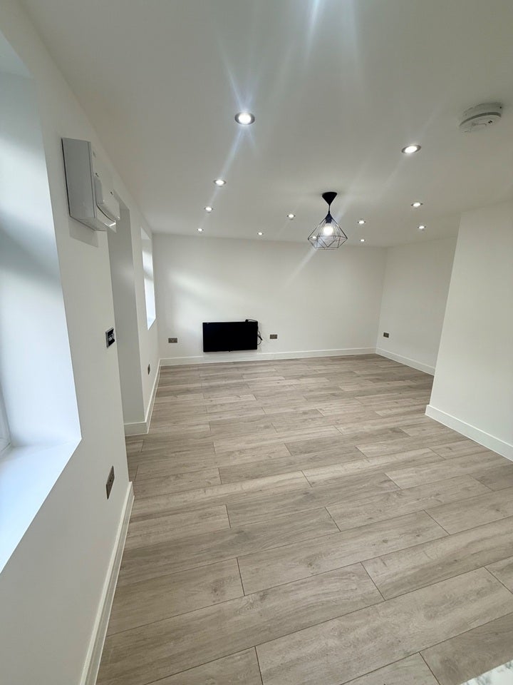 Flat Harewood Drive in Greater London