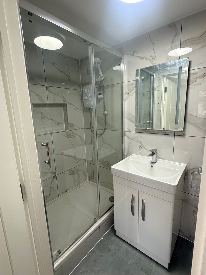 Flat Harewood Drive in Greater London
