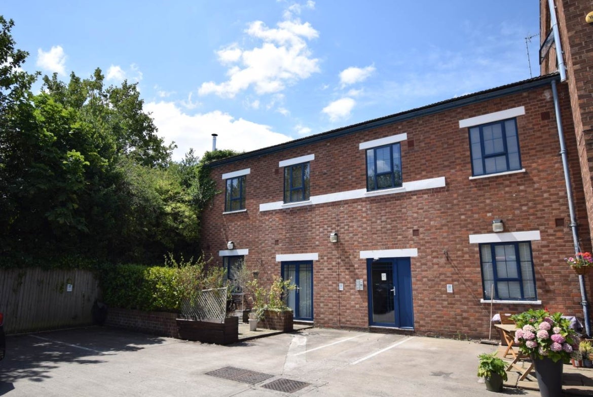 Flat Christleton Road in Chester