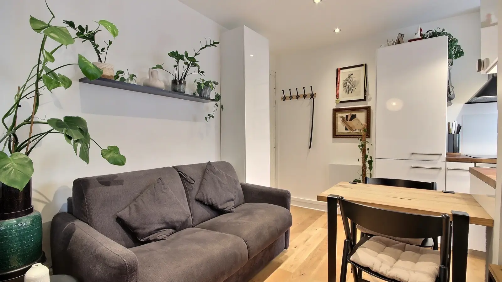 Flat Cité d'Angoulême in Paris