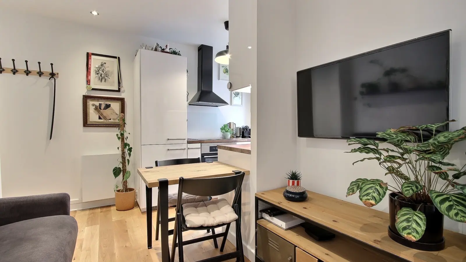 Flat Cité d'Angoulême in Paris