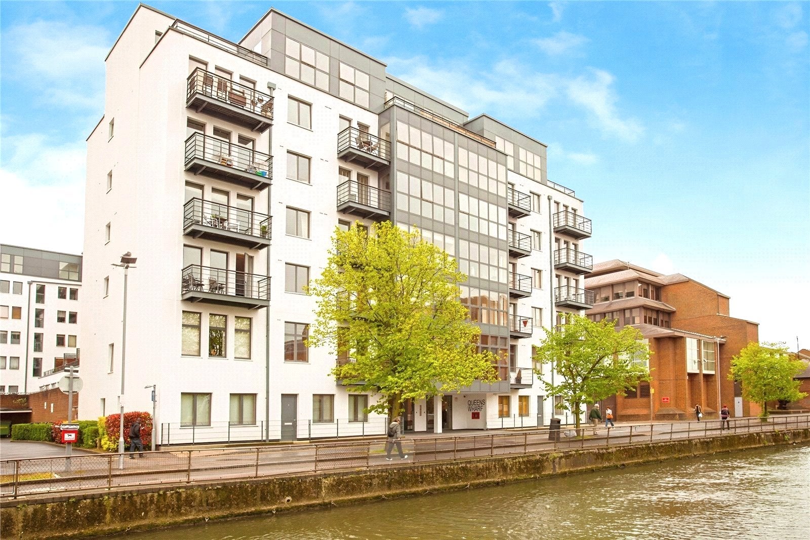 Flat Kennet Side in Reading