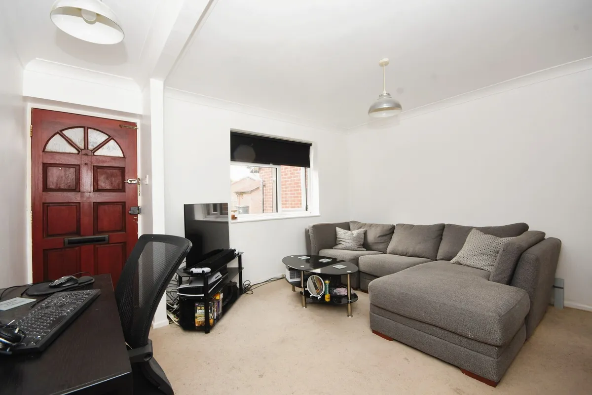 Flat Belvawney Close in Chelmsford
