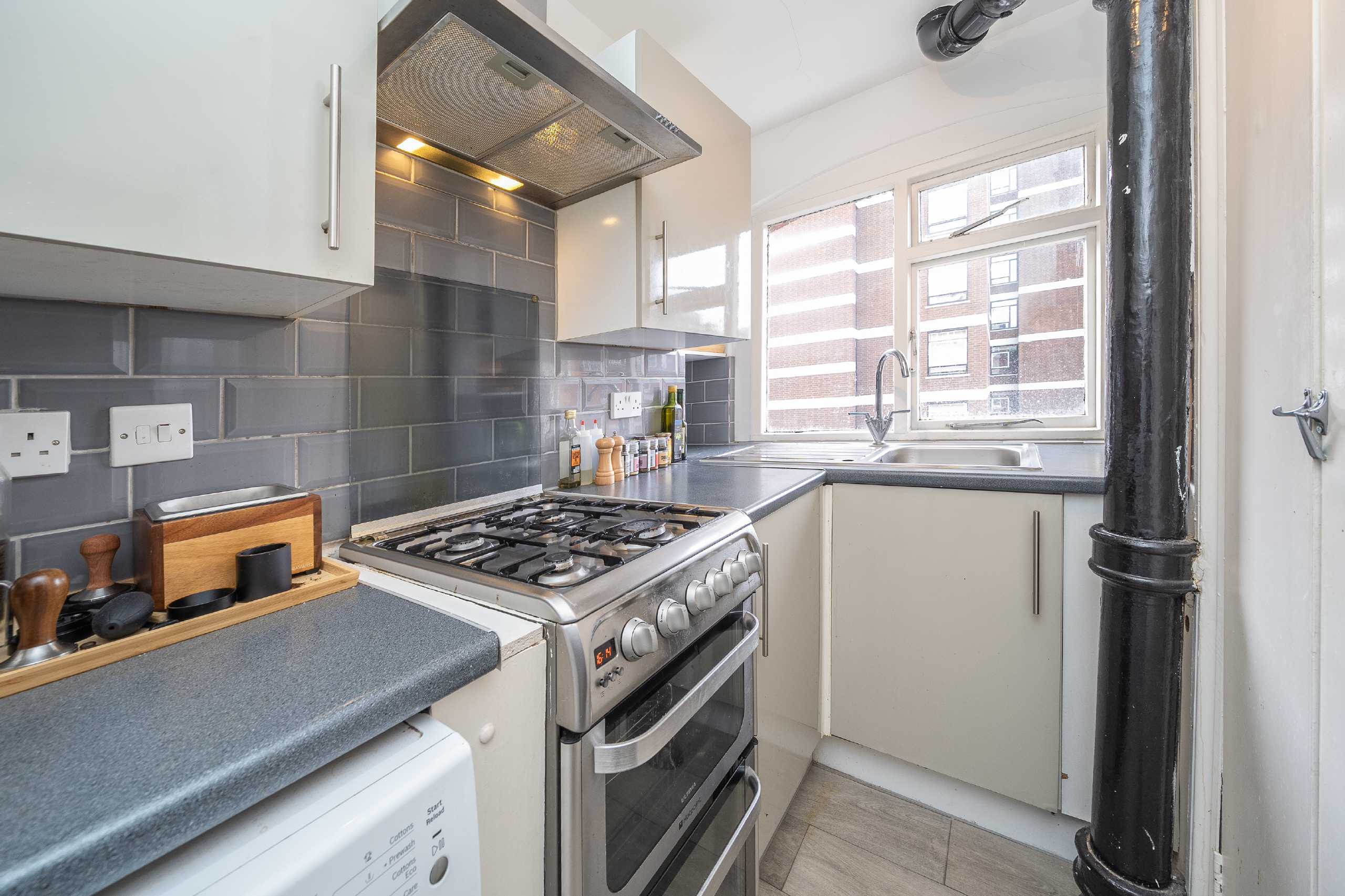 Flat Hastings Street in Greater London