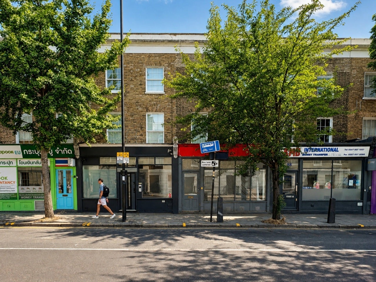 Flat Caledonian Road in Greater London