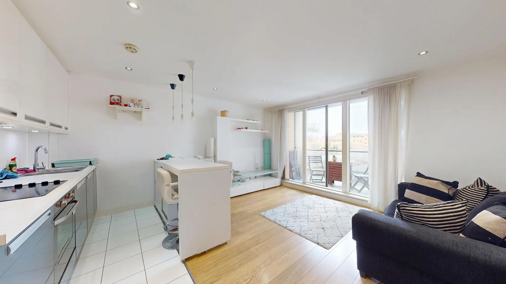 Flat Conington Road in Greater London