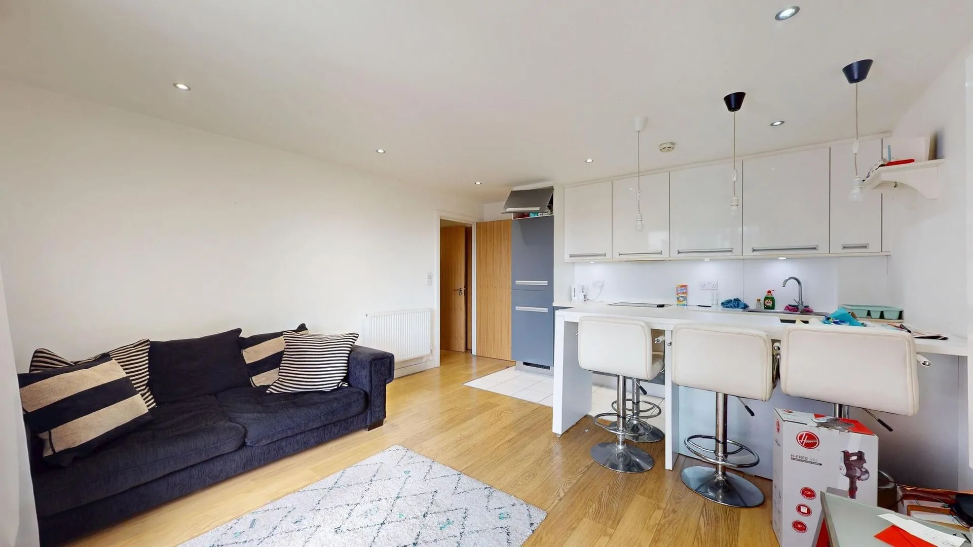 Flat Conington Road in Greater London
