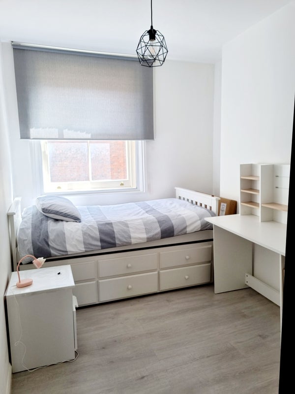 Room Archer Street in City of Westminster