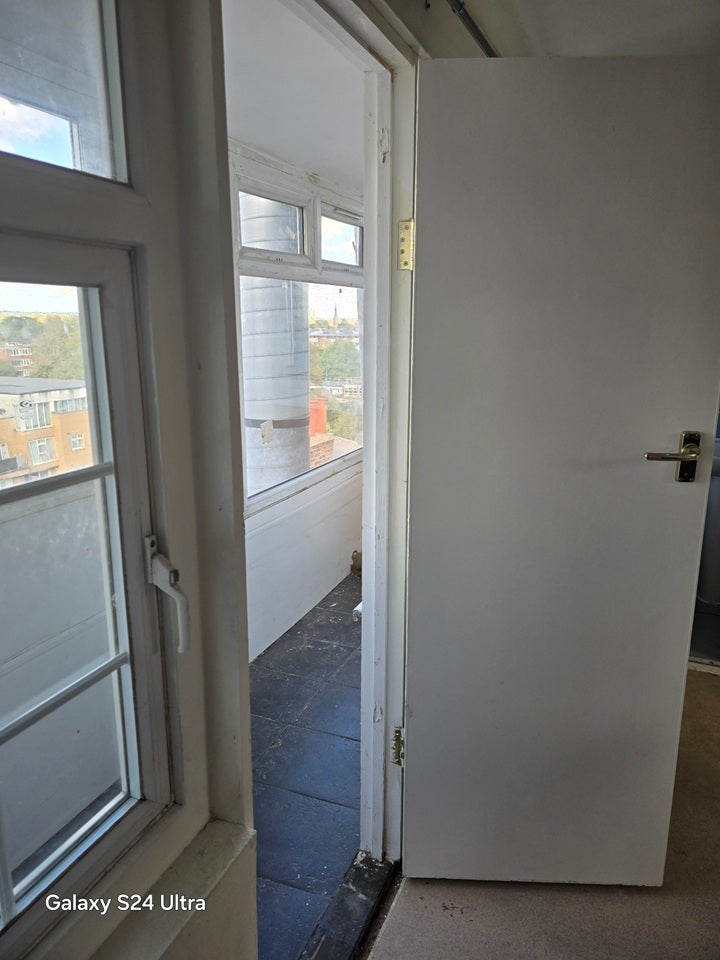 Flat Seven Sisters Road in Greater London