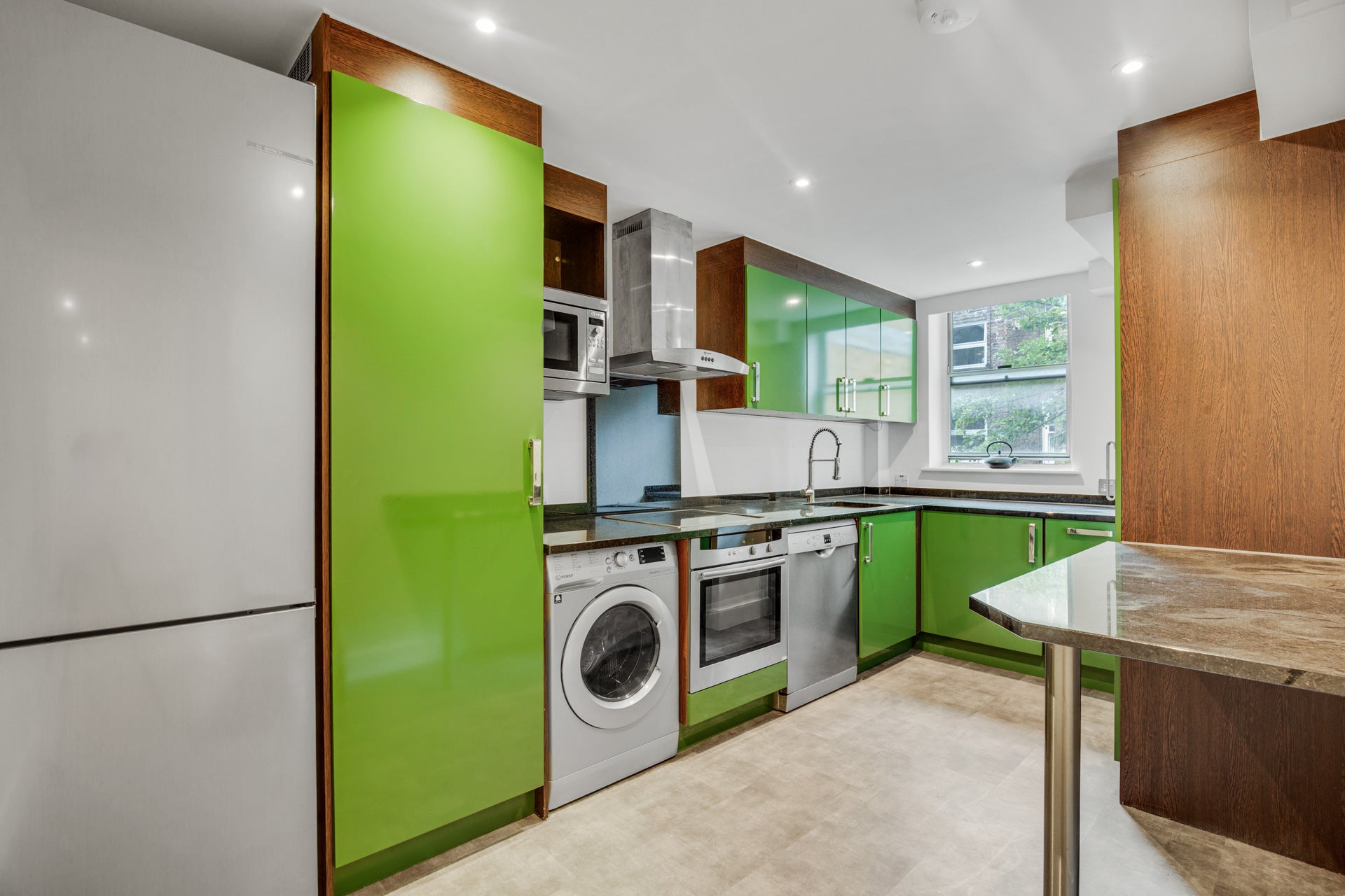 Flat Queensborough Terrace in City of Westminster