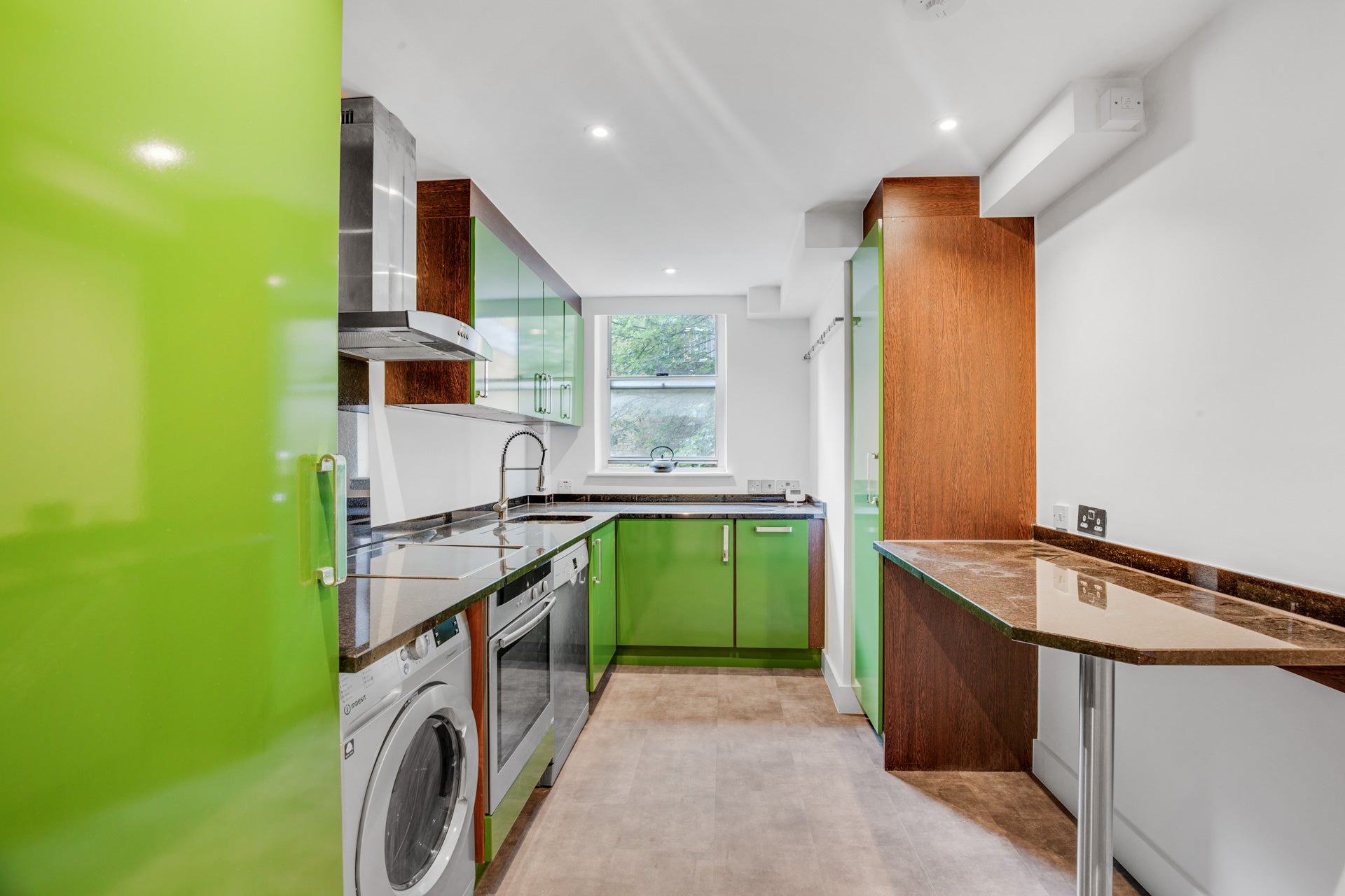 Flat Queensborough Terrace in City of Westminster