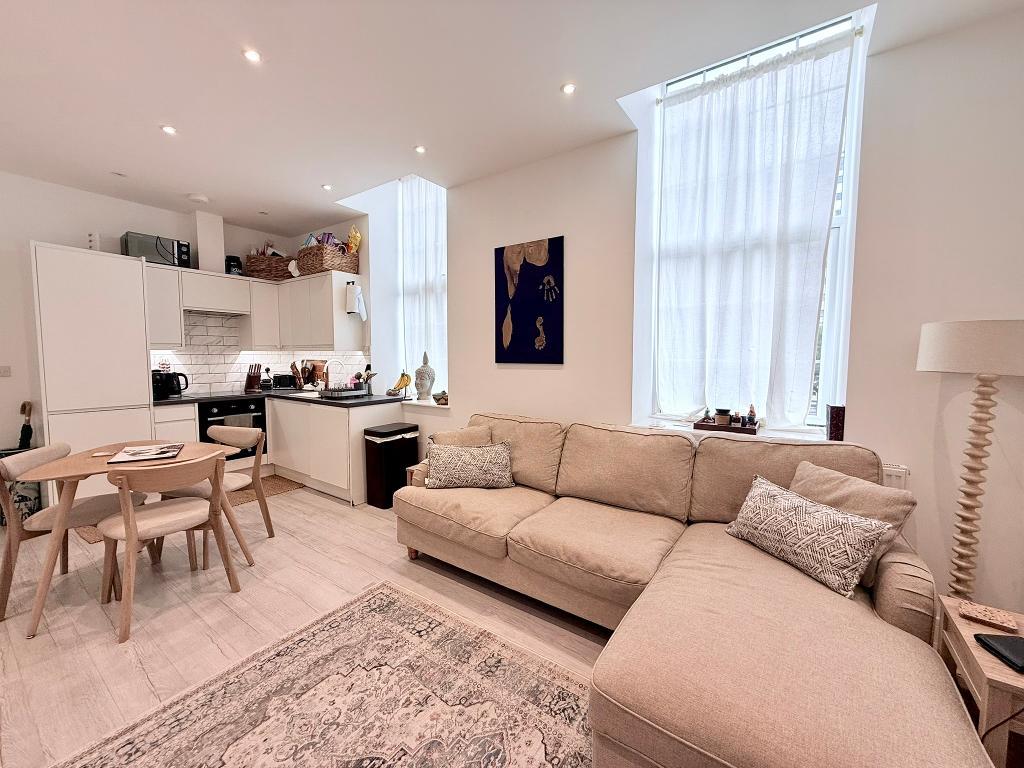Flat Broadmayne in Basildon