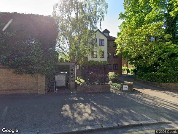 Flat Heathdene Road in Greater London