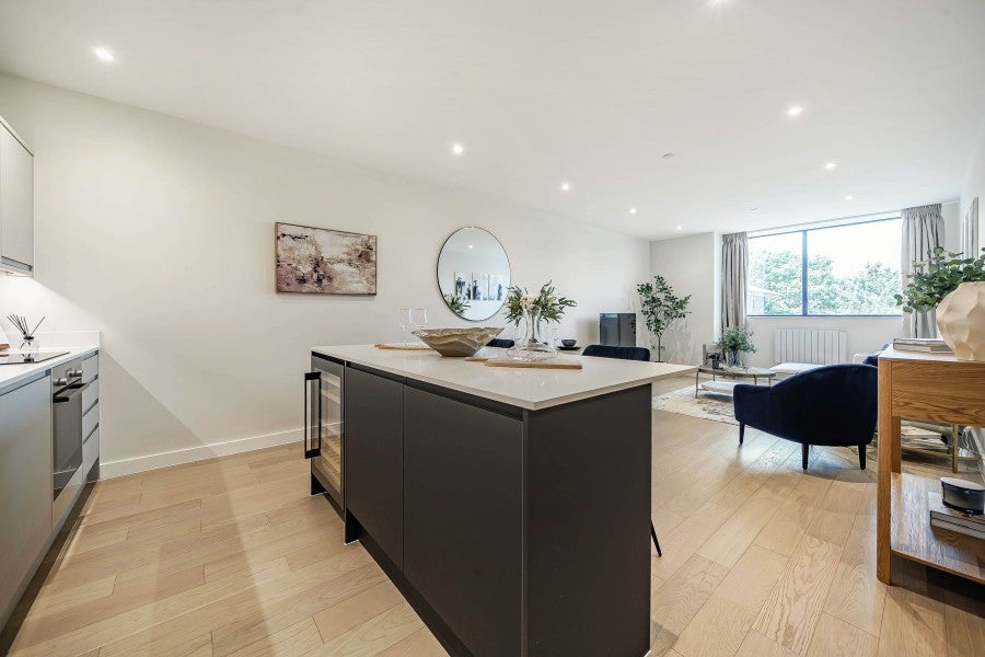 Flat Eastworth Road in Borough of Runnymede