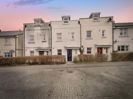 House Joyford Passage in Cheltenham