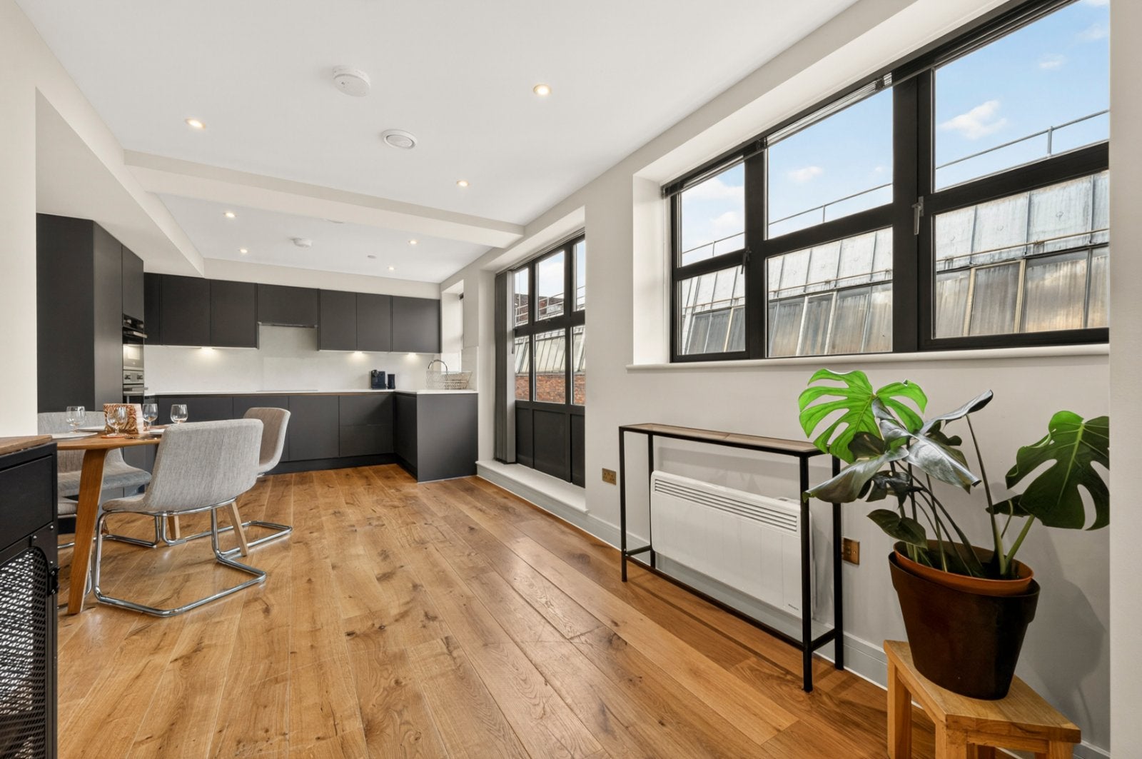 Flat Huntsworth Mews in City of Westminster