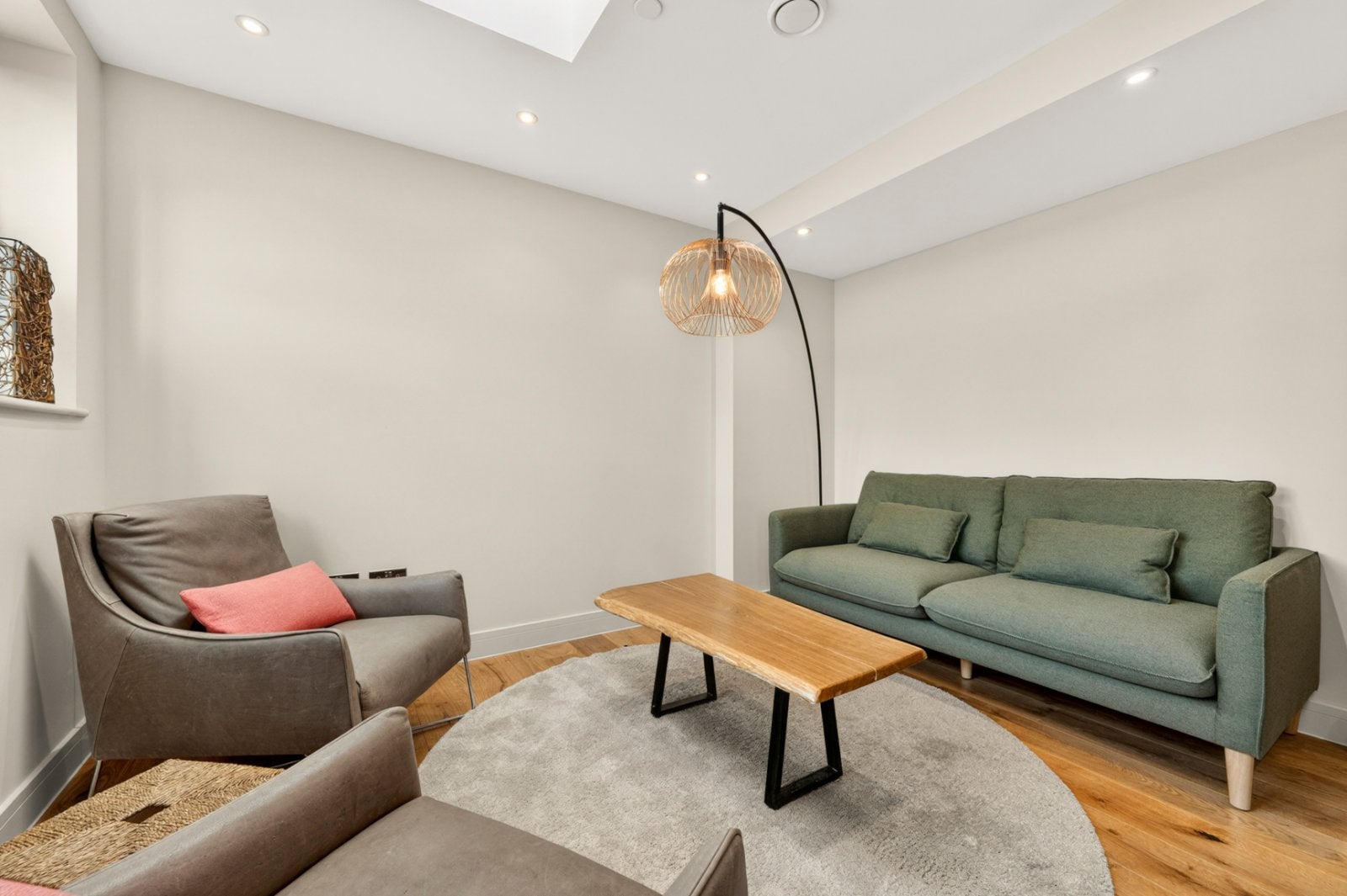 Flat Huntsworth Mews in City of Westminster