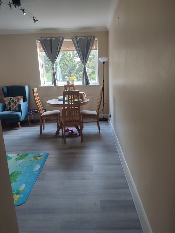Room Hillcrest Road in Greater London