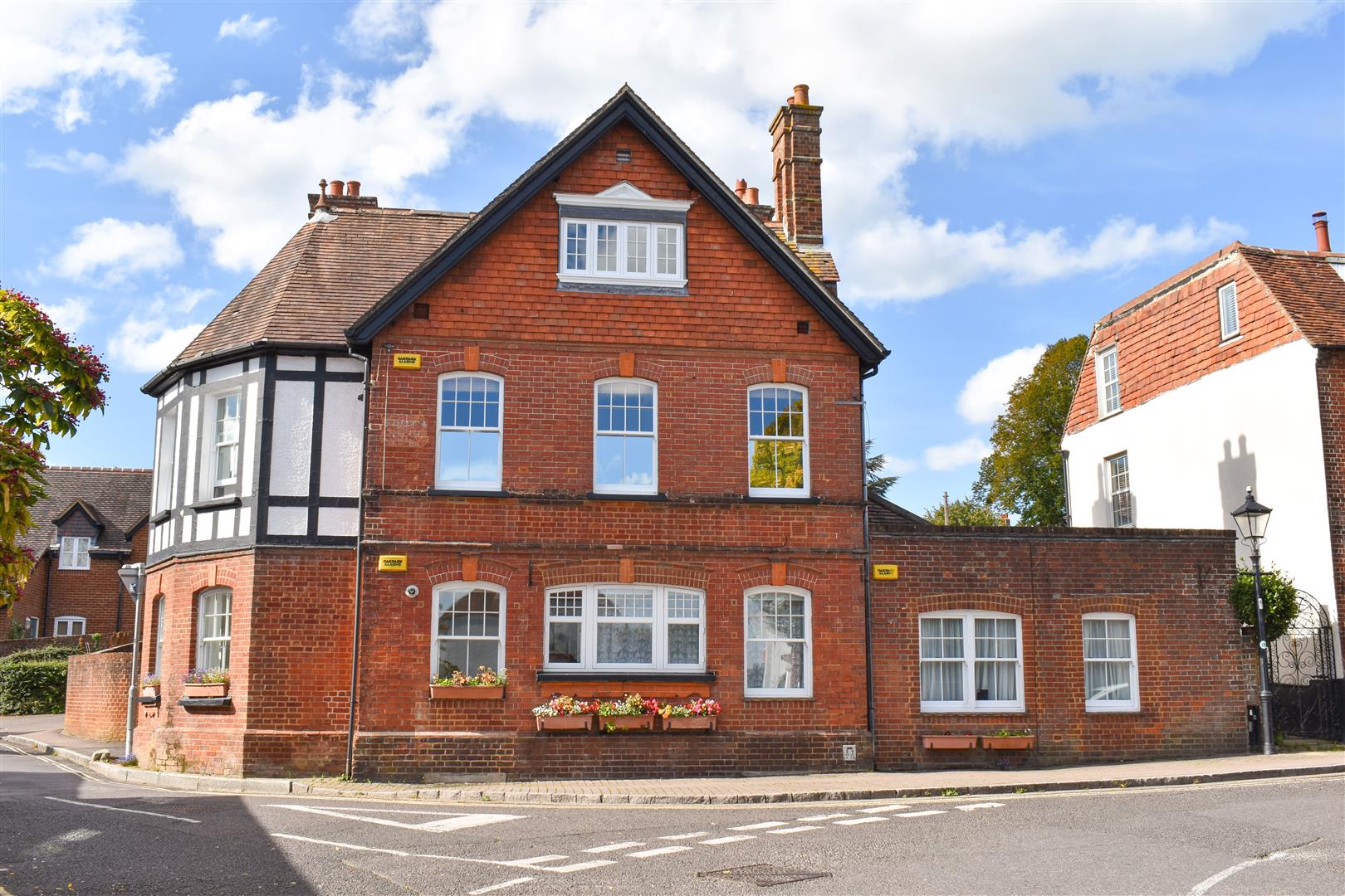 Flat Grove Road in New Forest