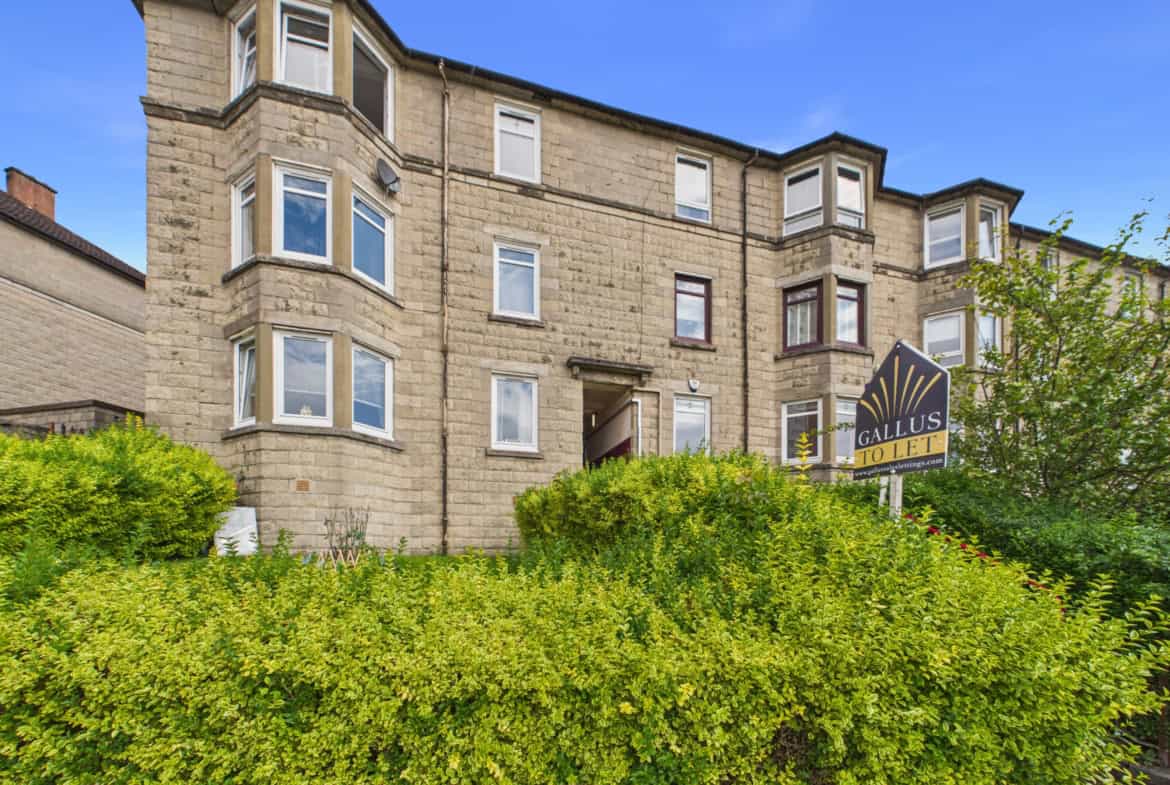 Flat Edgefauld Road in Glasgow