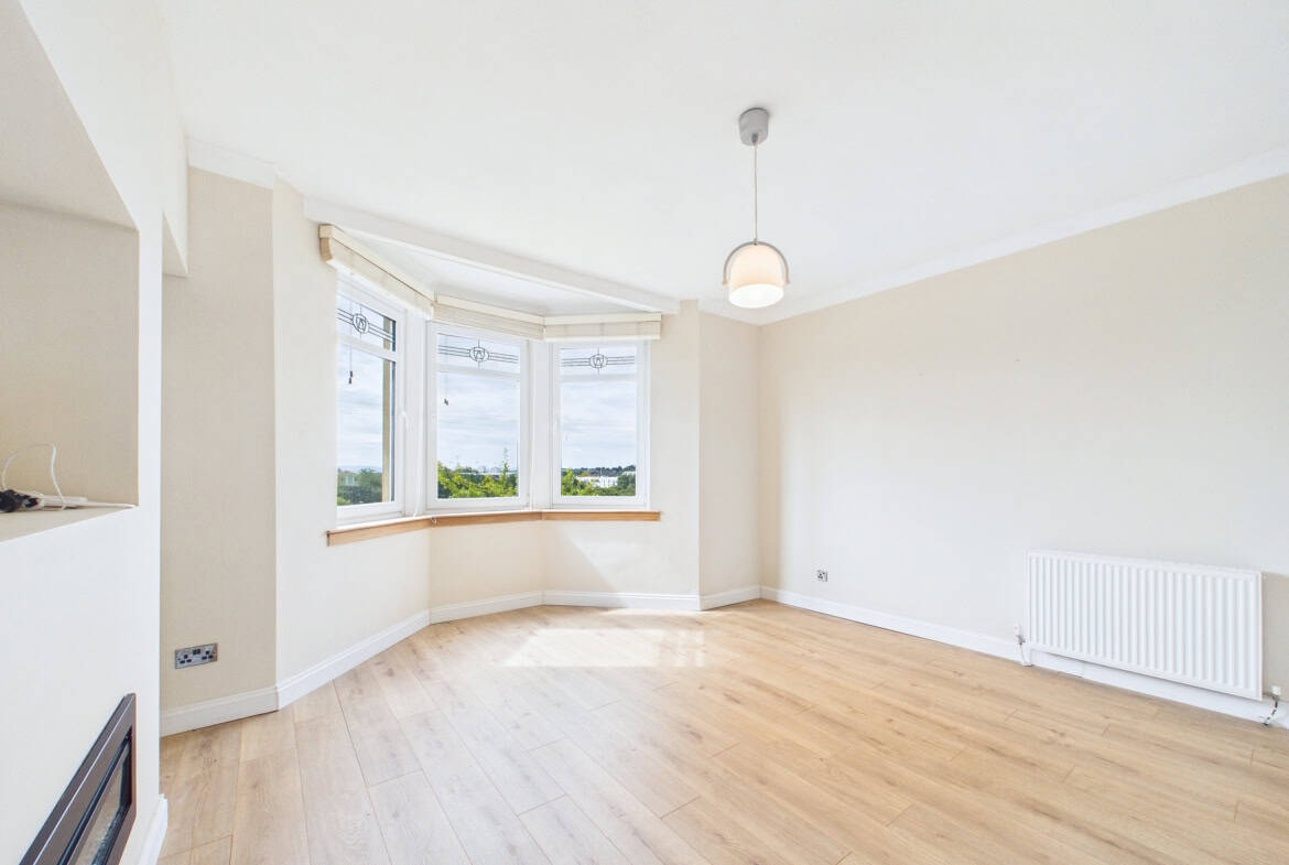 Flat Edgefauld Road in Glasgow