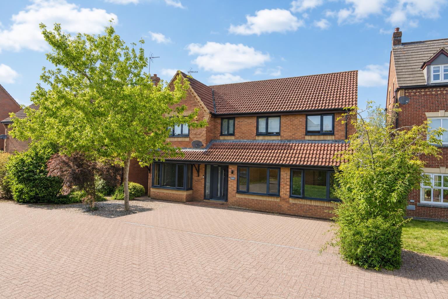 House Webbs Home Close in Milton Keynes