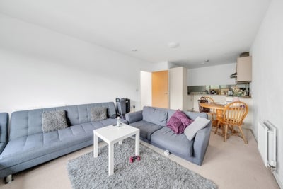 Flat Lee High Road in Greater London