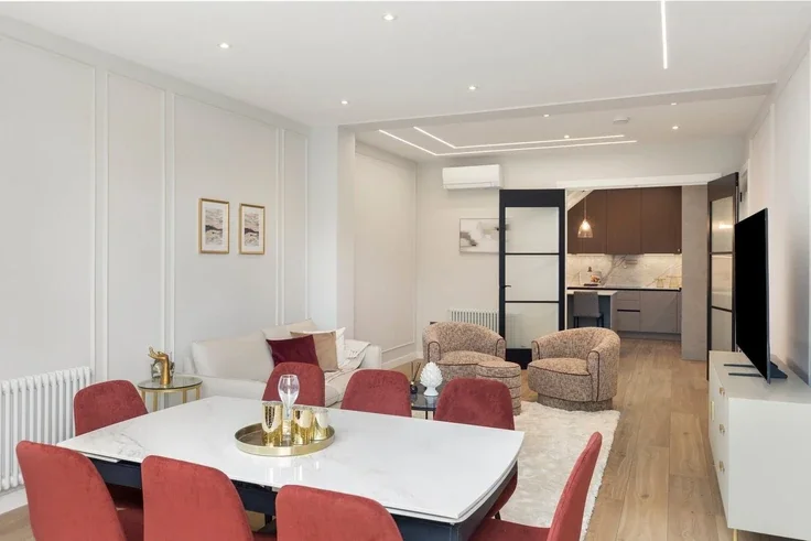 Flat The Ridgeway in Greater London