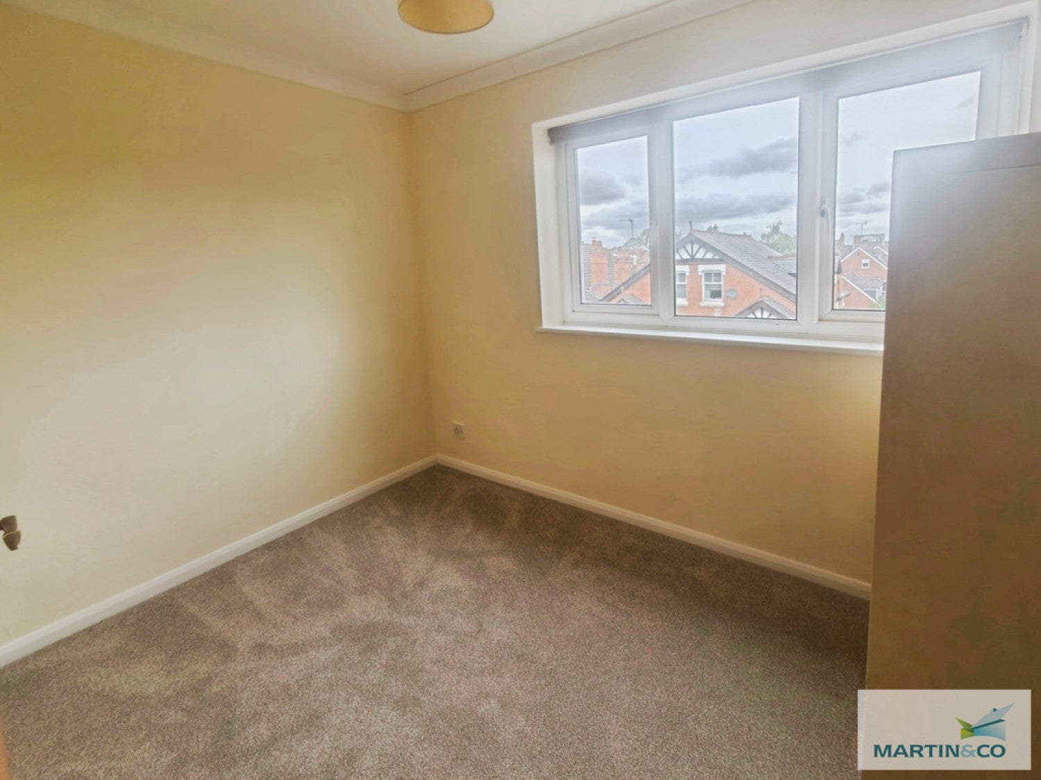 Flat Woolhope Road in Worcester