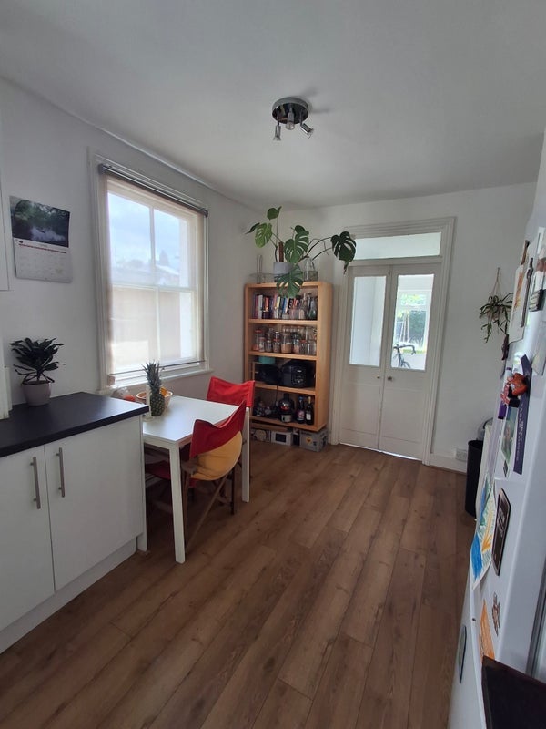 Room Roseberry Gardens in Greater London