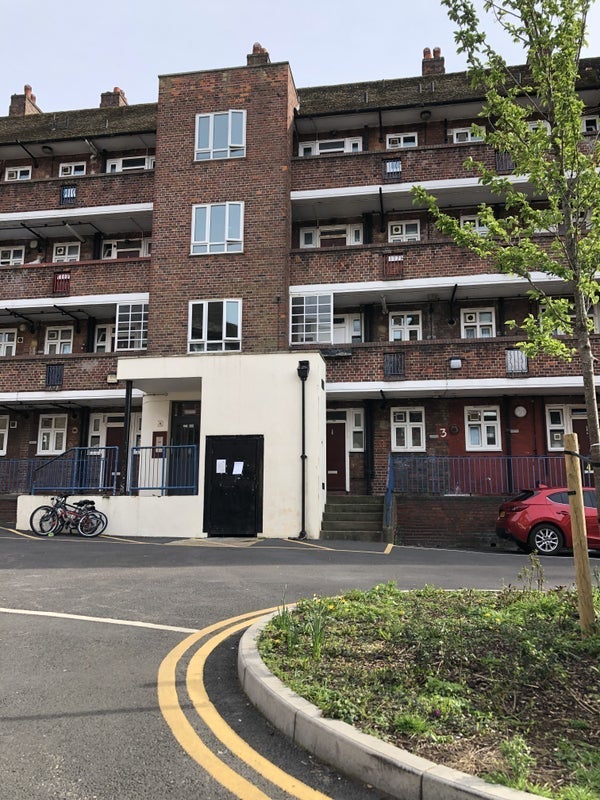 Room Leander Road in Greater London
