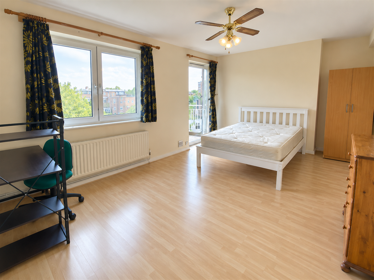 Flat Bayham Street in Greater London