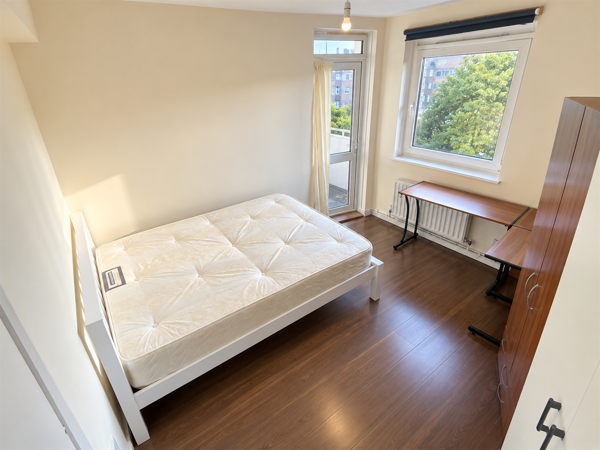Flat Bayham Street in Greater London
