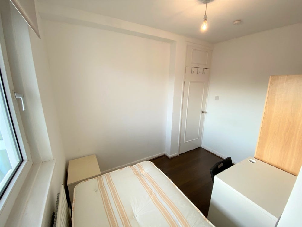 Flat Bayham Street in Greater London