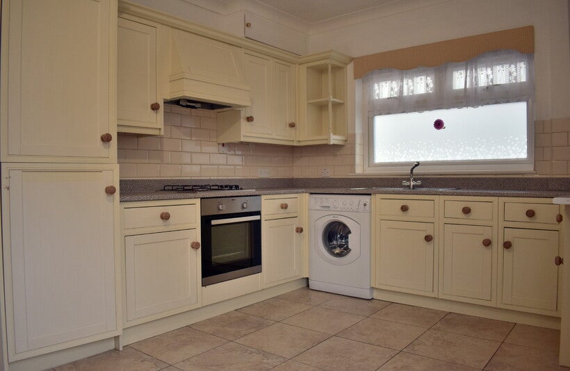 Flat Palace Grove in Greater London