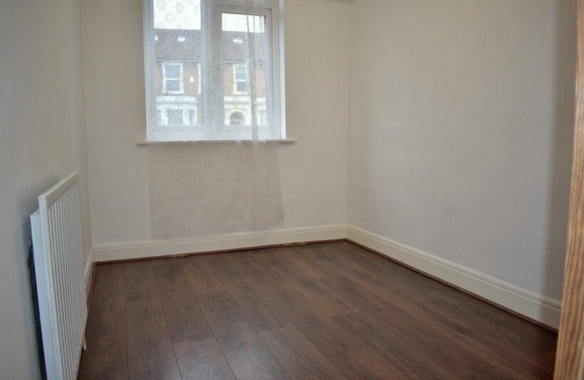 Flat Palace Grove in Greater London