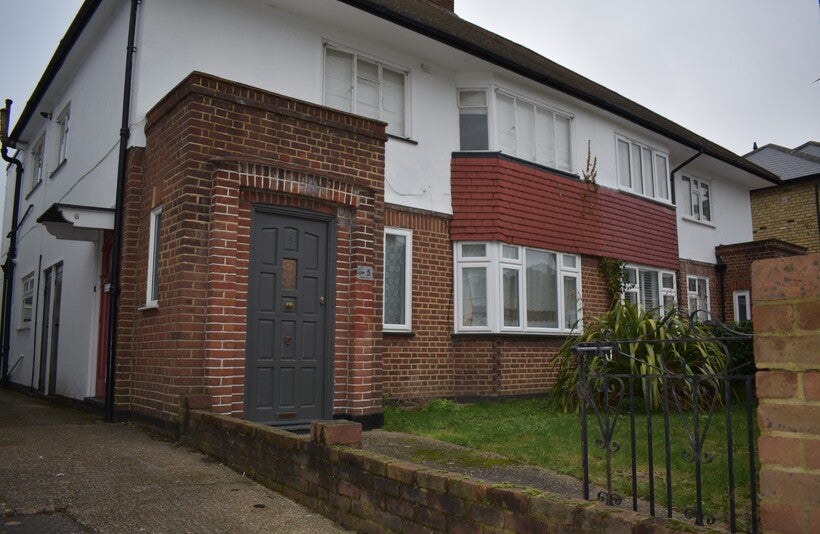 Flat Palace Grove in Greater London