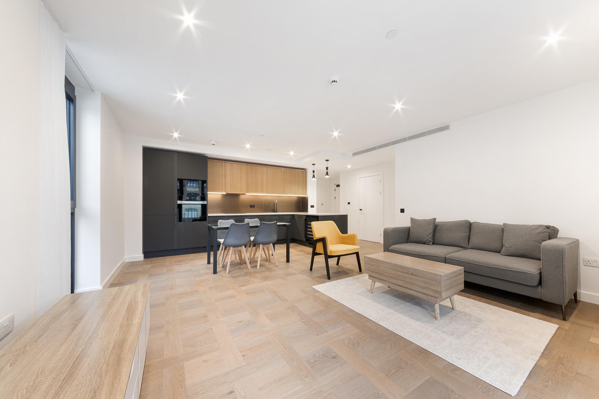 Flat Merino Gardens in Greater London