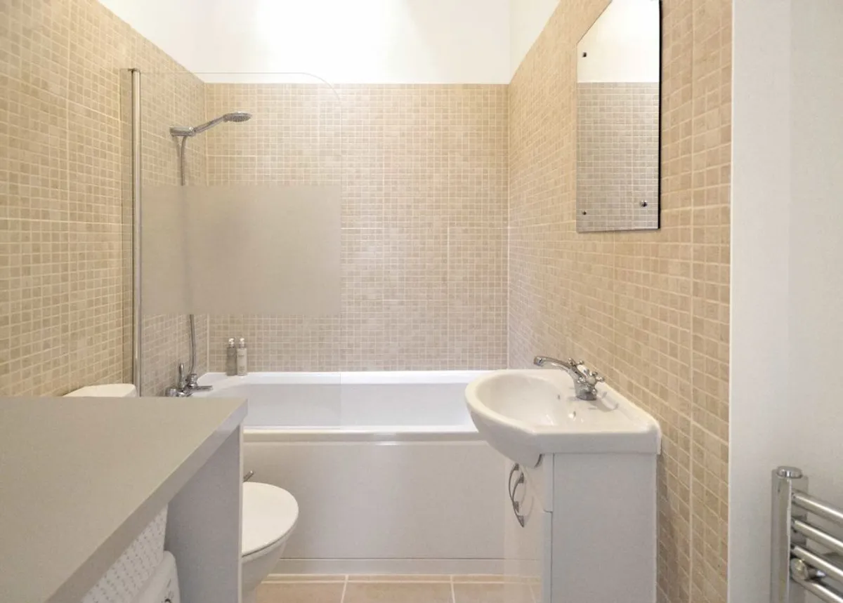 Flat Wolsey Road in Elmbridge