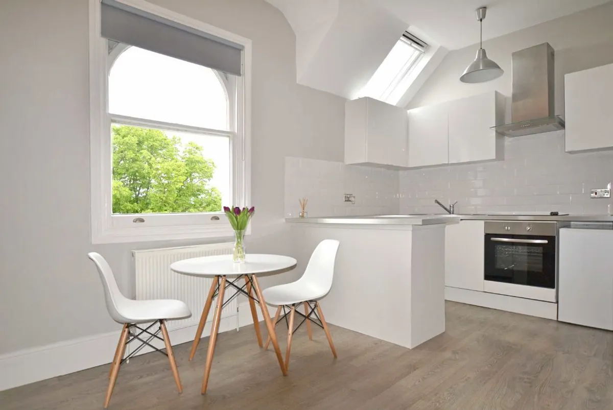 Flat Wolsey Road in Elmbridge