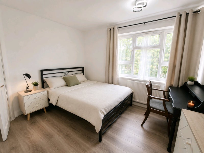 Room Marion Road in Greater London