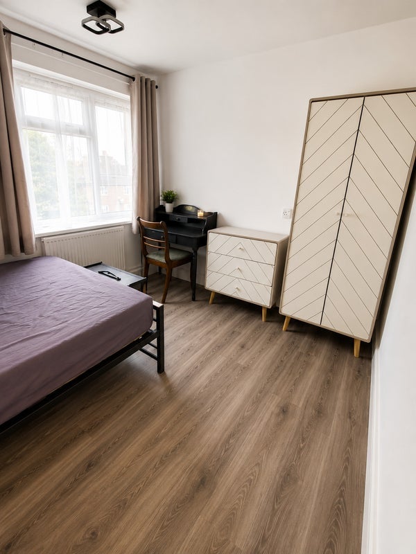 Room Marion Road in Greater London