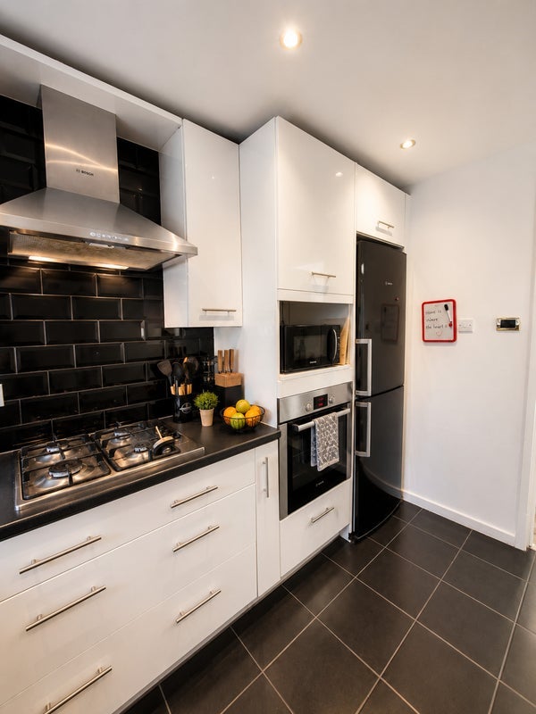 Room Marion Road in Greater London