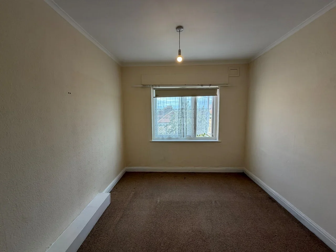 Flat Cranbrook Road in Greater London