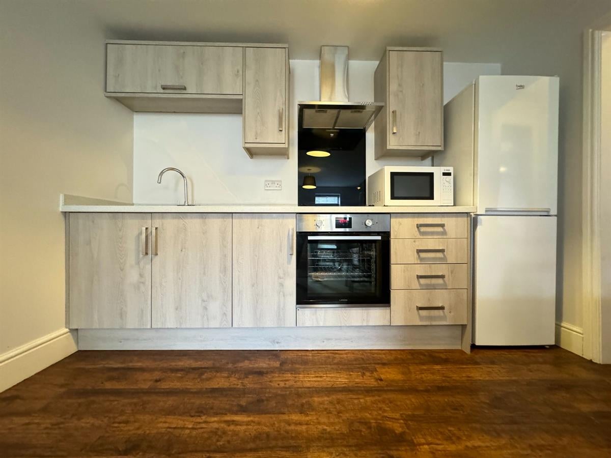 Flat Millicent Road in Nottingham