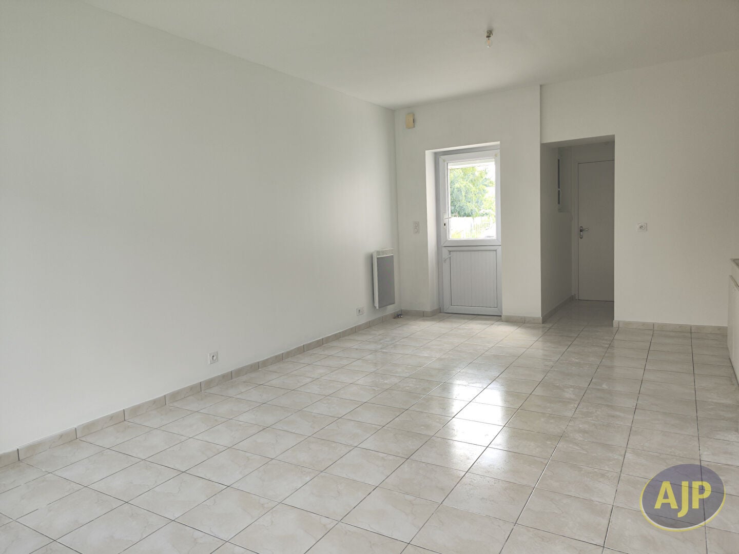 Maison D 67 à Prunay-Cassereau
